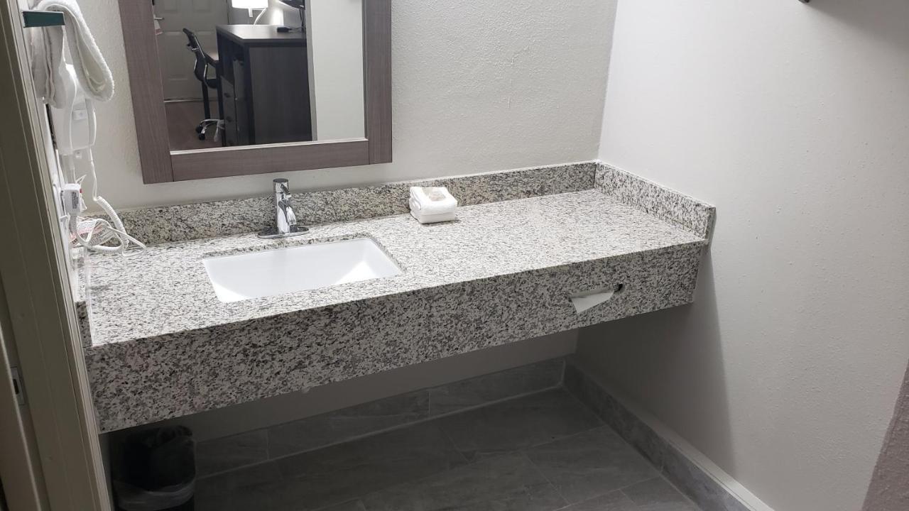 Americas Best Value Inn Cullman Εξωτερικό φωτογραφία