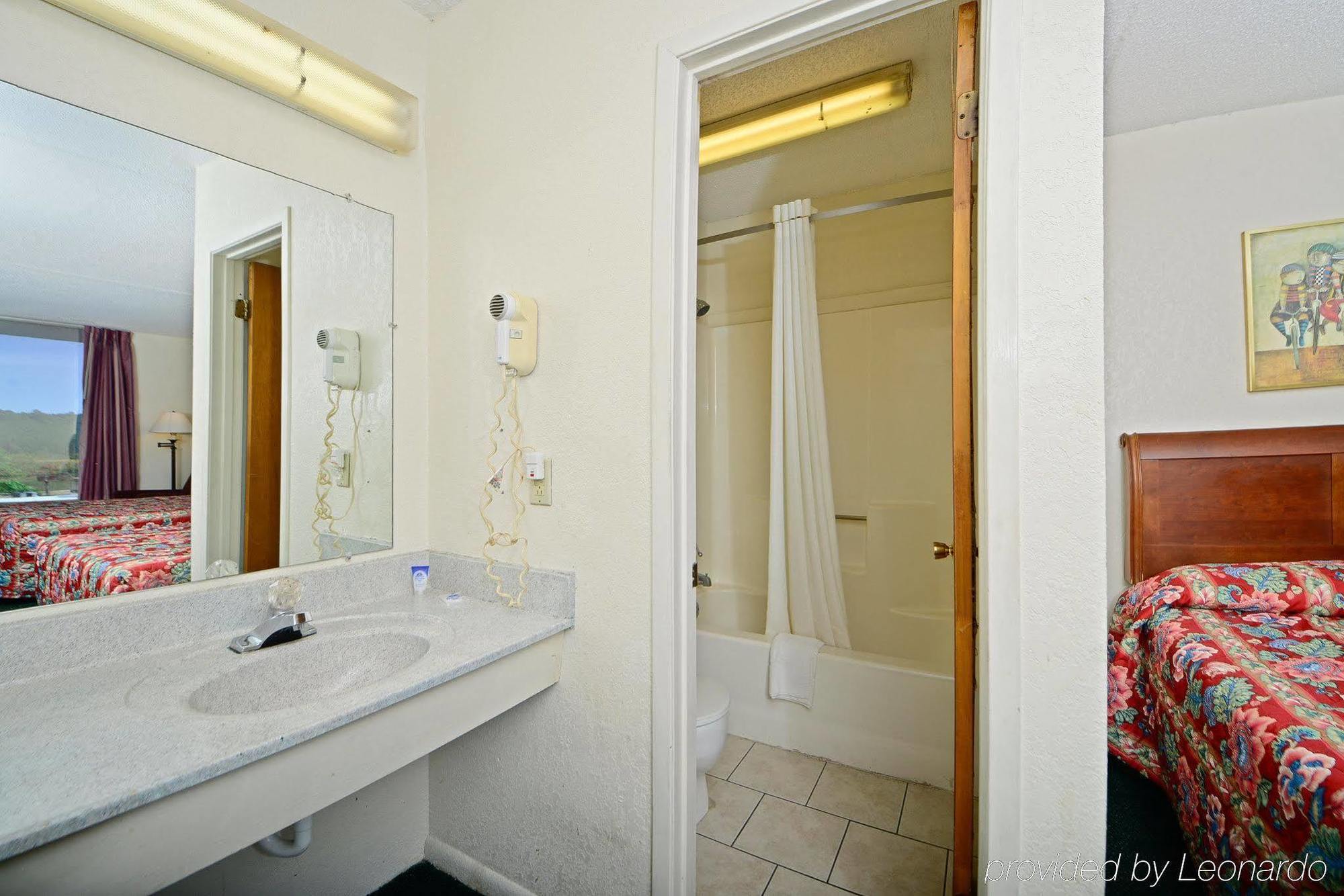 Americas Best Value Inn Cullman Εξωτερικό φωτογραφία